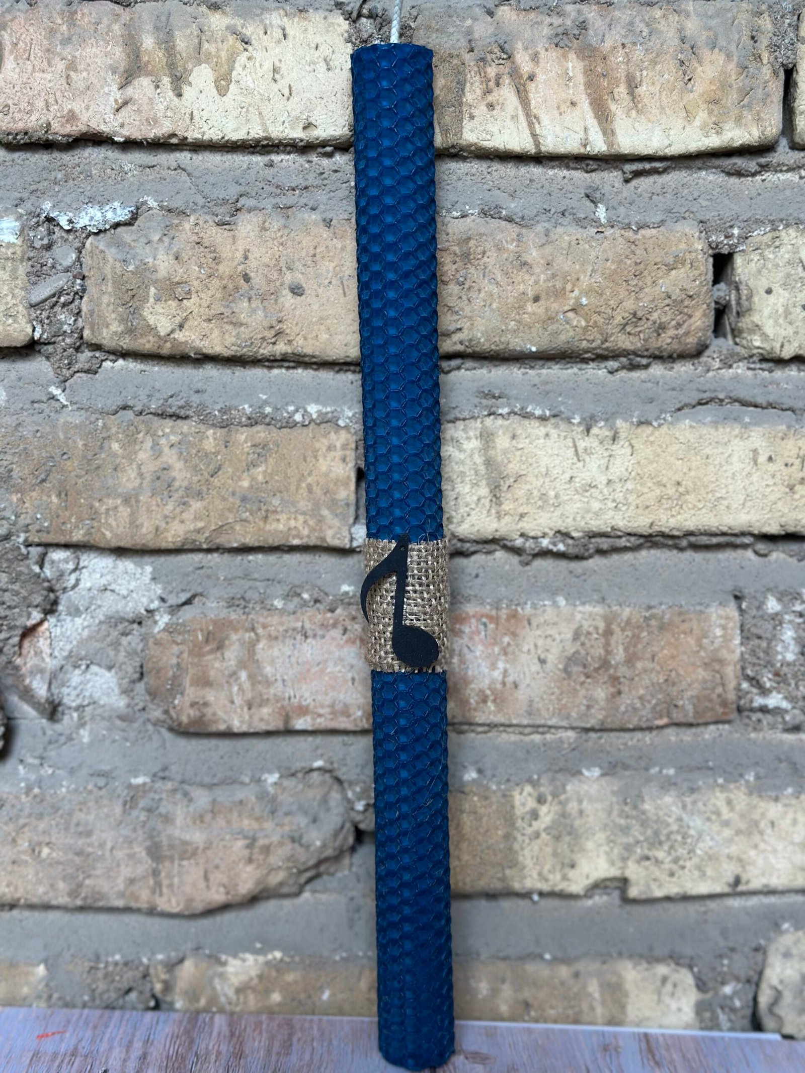 Πασχαλινή Λαμπάδα από Μελισσοκέρι- Χειροποίητη