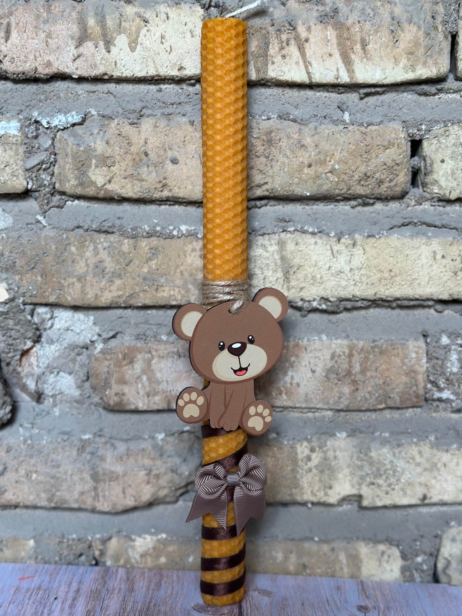 Πασχαλινή Λαμπάδα από Μελισσοκέρι- Χειροποίητη